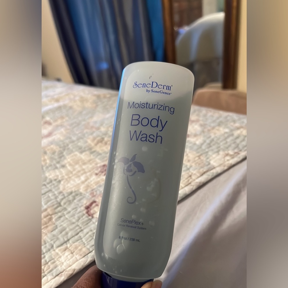 SeneGence Moisturizing Body Wash
